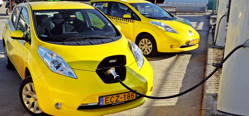 Επιπλέον κίνητρα από το Υπουργείο για ηλεκτρικά ταξί Επιπλέον κίνητρα από το Υπουργείο για ηλεκτρικά ταξί